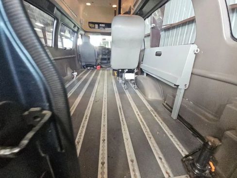 Used 2014 Ford E-350 and Econoline 350 Extended Super Duty w/ Power Group RWD image 11