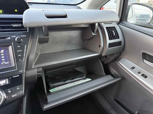 Used 2014 Toyota Prius V Two FWD image 75
