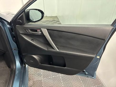 Used 2011 MAZDA MAZDA3 s Sport FWD image 15