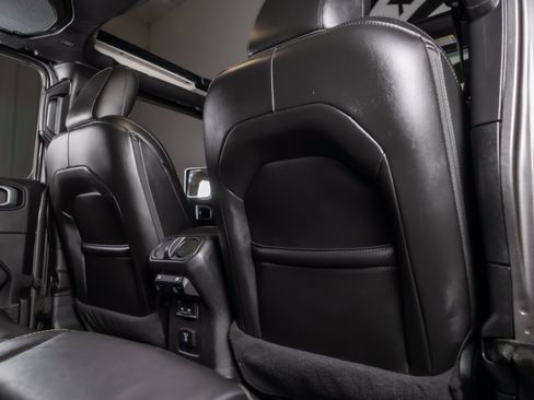 Used 2020 Jeep Wrangler Unlimited Sahara AWD/4WD image 26