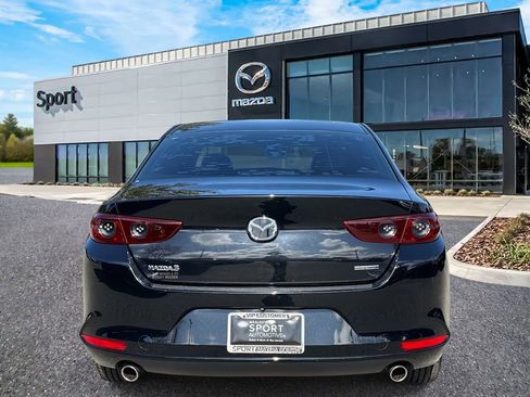 Used 2020 MAZDA MAZDA3 Sedan w/ Select Package image 4