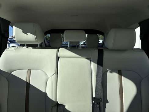 Used 2025 MAZDA CX-90 3.3 Turbo S w/ Premium Package image 19