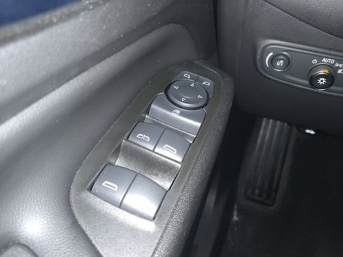 Used 2022 Chevrolet Equinox LT FWD image 27