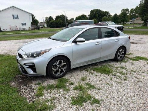 Used 2020 Kia Forte LXS FWD image 3