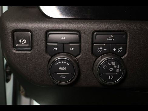 Used 2024 Chevrolet Silverado 2500 LT image 15