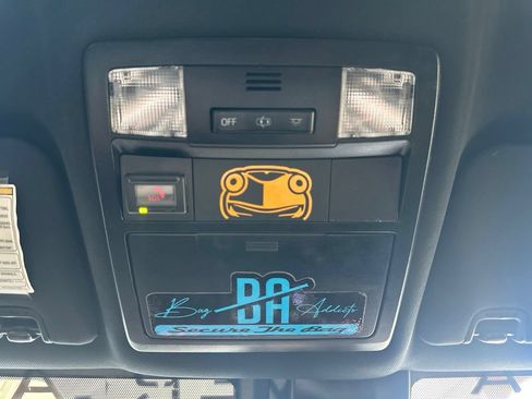Used 2020 Toyota Tacoma TRD Sport AWD/4WD image 31