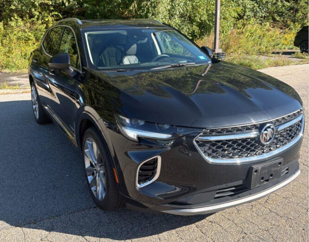 Used 2023 Buick Envision Avenir AWD/4WD image 2