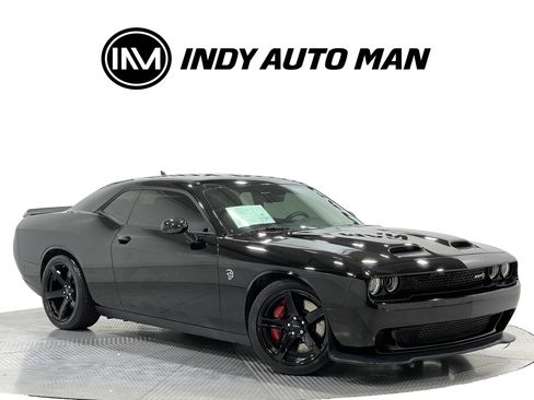 Used 2020 Dodge Challenger SRT Hellcat RWD image 2