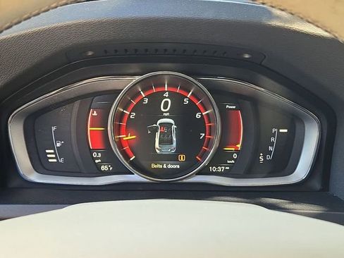 Used 2015 Volvo S60 T5 Platinum image 8