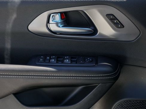 New 2026 Chrysler Pacifica Select w/ S Appearance Package image 23