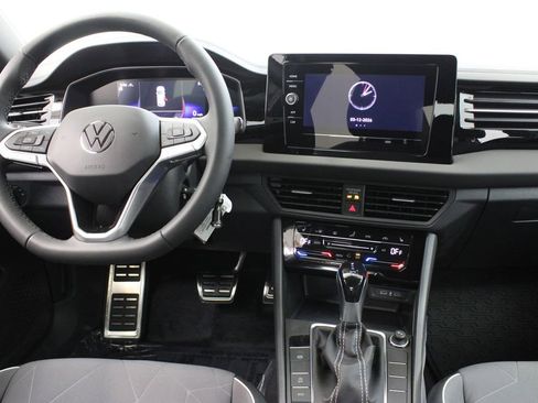 New 2026 Volkswagen Jetta Sport image 9