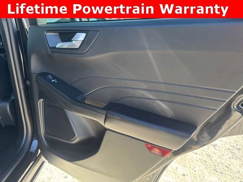 Used 2025 Ford Escape ST-Line image 19