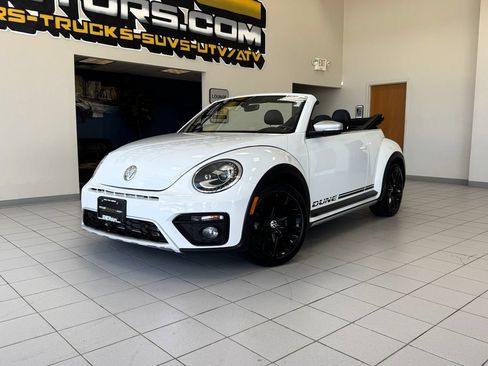 Used 2017 Volkswagen Beetle 1.8T Dune FWD image 2