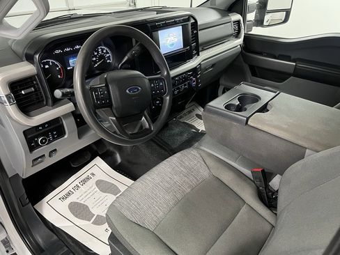 Used 2023 Ford F350 XLT w/ FX4 Off-Road Package image 22
