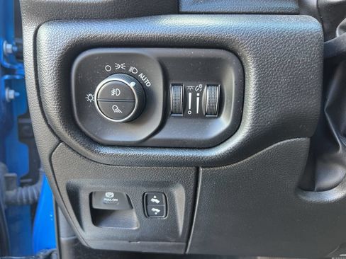 Used 2022 RAM 1500 Laramie AWD/4WD image 10
