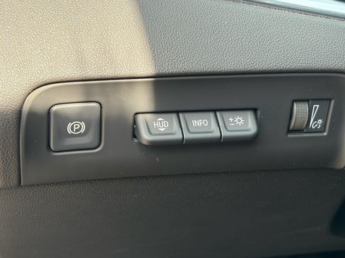 Used 2023 Buick Enclave Premium FWD image 20