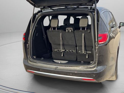 New 2026 Chrysler Pacifica Select FWD image 57