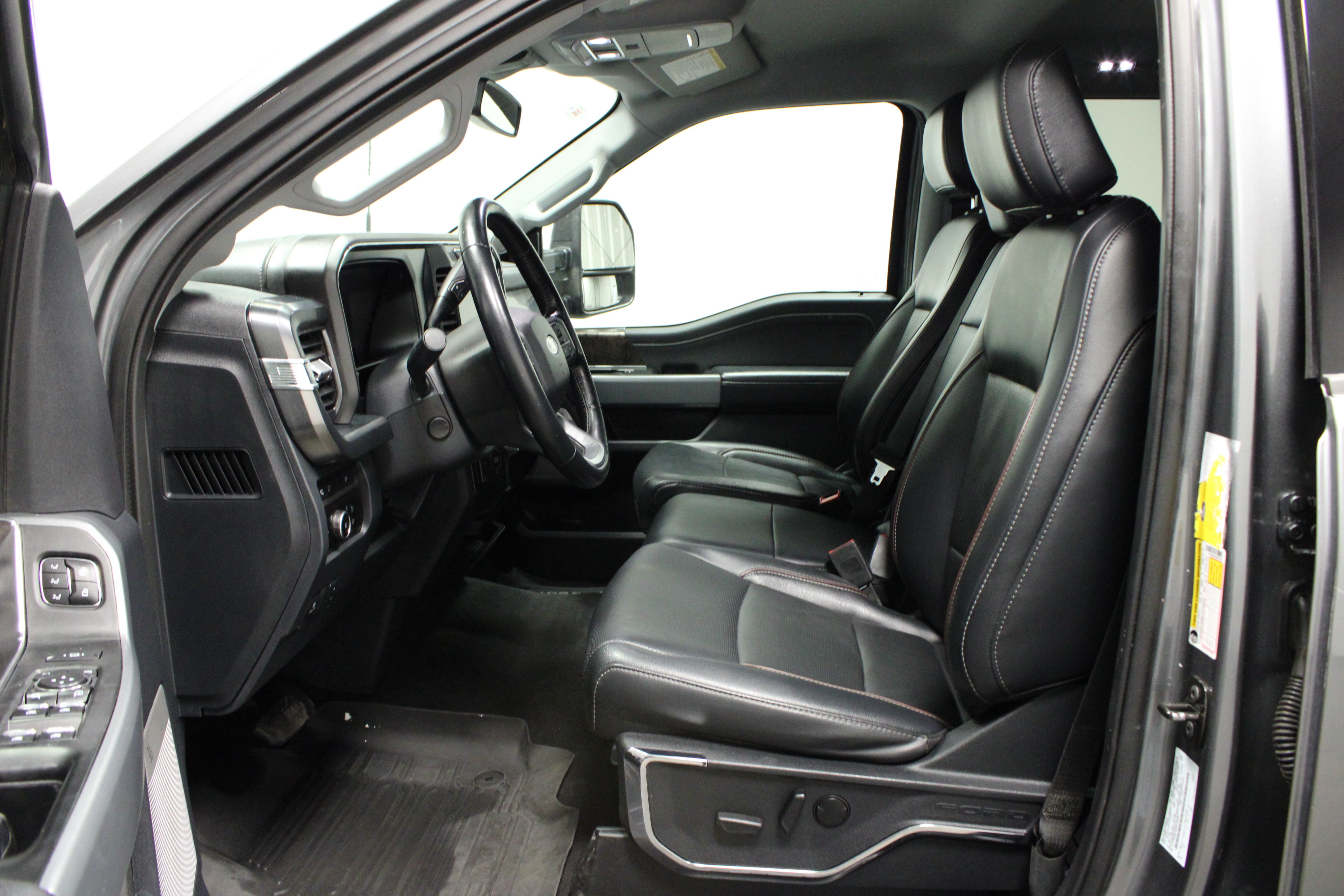 Used 2024 Ford F250 Lariat w/ FX4 Off-Road Package AWD/4WD image 16