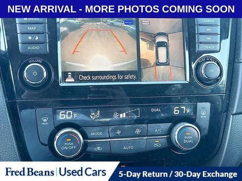 Used 2019 Nissan Rogue SV w/ Premium Package image 12