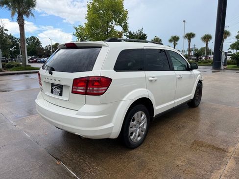 Used 2017 Dodge Journey SE FWD image 5