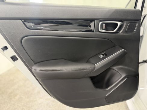Used 2025 Honda Civic Sport image 22