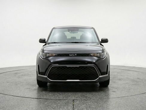 Used 2025 Kia Soul LX w/ LX Technology Package FWD image 2