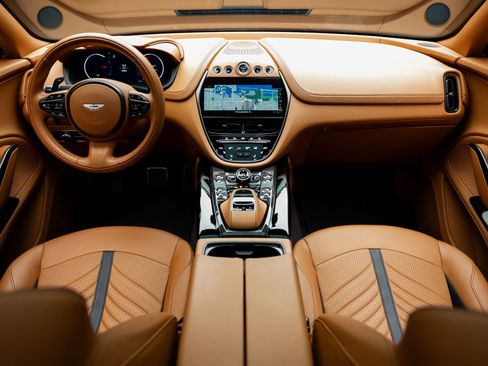 Used 2023 Aston Martin DBX 707 image 42