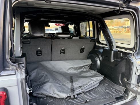 Used 2023 Jeep Wrangler Unlimited Rubicon 4xe w/ Steel Bumper Group image 16