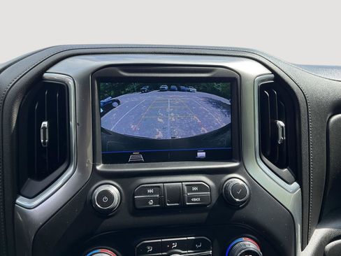 Used 2022 Chevrolet Silverado 1500 LT AWD/4WD image 25