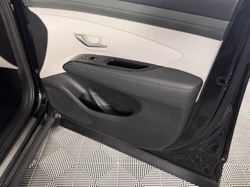 Used 2025 Hyundai Tucson Limited image 36