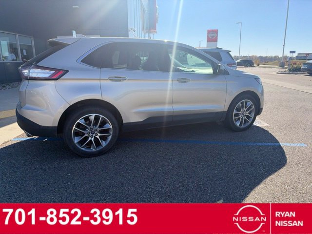 Used 2018 Ford Edge Titanium w/ Equipment Group 301A AWD/4WD image 4