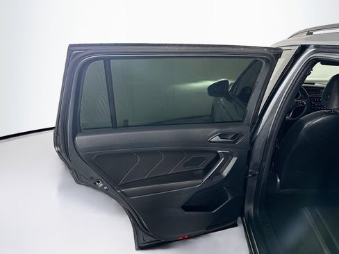 Used 2024 Volkswagen Tiguan SE R-Line image 27