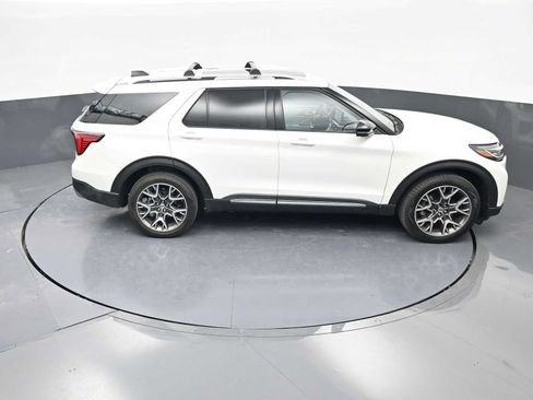 Used 2025 Ford Explorer Platinum w/ Ultimate Package image 67