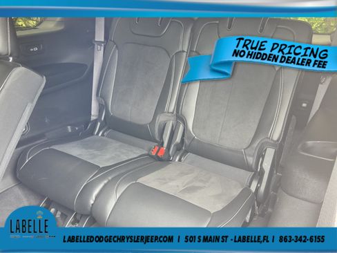Used 2024 Jeep Grand Cherokee L Altitude RWD image 11