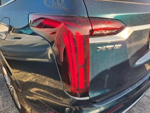 Used 2025 Cadillac XT6 Premium Luxury w/ LPO, Floor Liner Package FWD image 7