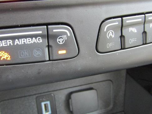 Certified 2017 Ford Escape Titanium w/ Equipment Group 301A image 29