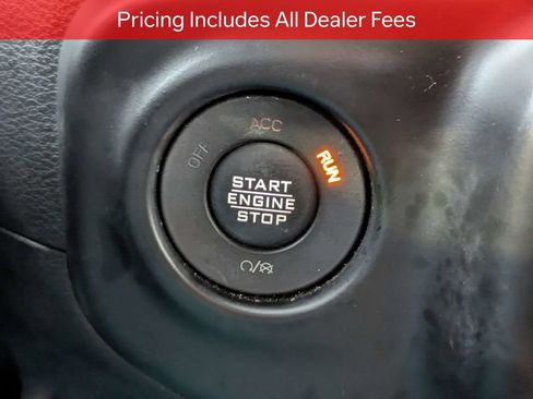 Used 2022 Jeep Wrangler Unlimited Sahara AWD/4WD image 30