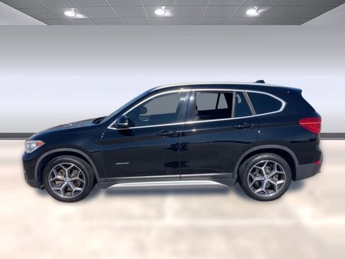 Used 2017 BMW X1 sDrive28i image 2