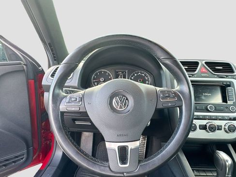 Used 2014 Volkswagen Eos w/ Sport Package FWD image 11