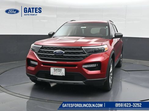 Used 2023 Ford Explorer XLT w/ Equipment Group 202A AWD/4WD image 5