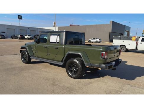 Used 2022 Jeep Gladiator Willys image 6