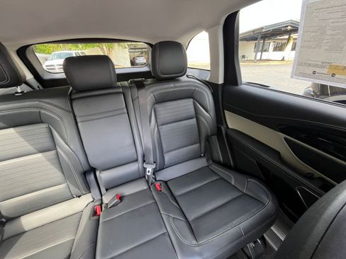 Used 2024 Lincoln Nautilus Reserve image 31