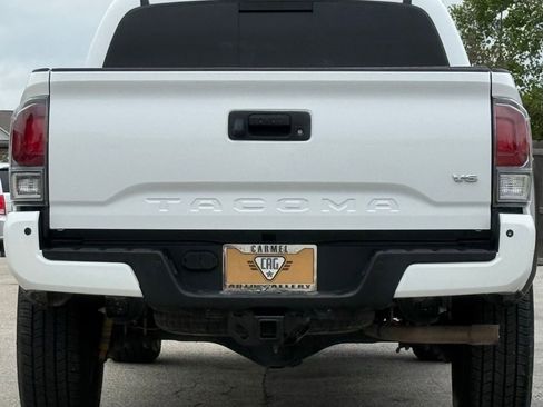 Used 2021 Toyota Tacoma TRD Off-Road w/ Technology Package AWD/4WD image 4