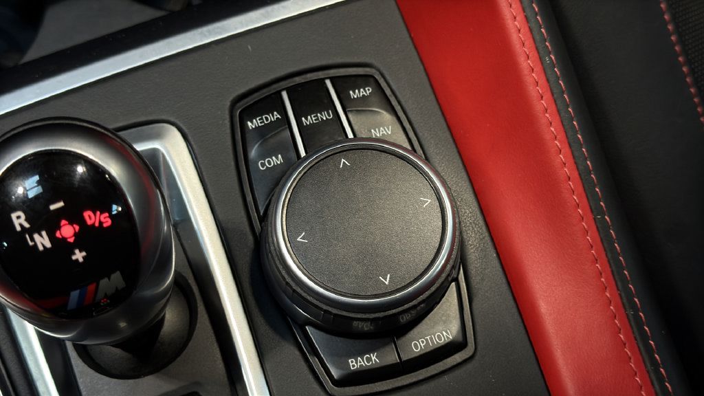 Used 2018 BMW X5 M AWD/4WD image 35