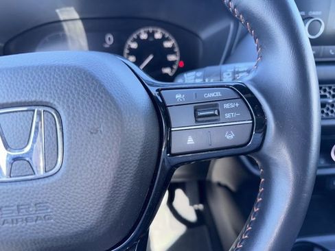 Used 2025 Honda HR-V Sport image 36