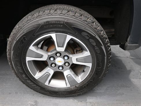 Used 2017 Chevrolet Colorado Z71 image 19