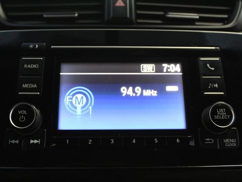 Used 2019 Honda CR-V LX image 18