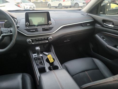 Used 2020 Nissan Altima 2.5 SR w/ Premium Package image 28