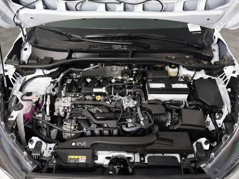 New 2026 Toyota Corolla Cross L image 9