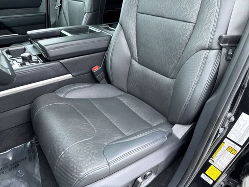 Used 2022 Toyota Tundra Limited image 17